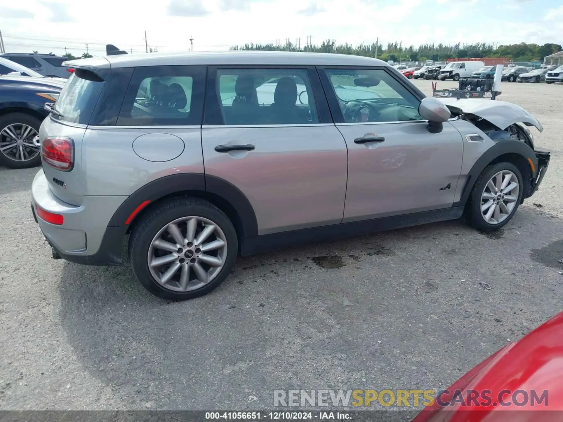 4 Фотография поврежденного автомобиля WMWXJ1C03P2U08484 MINI CLUBMAN 2023