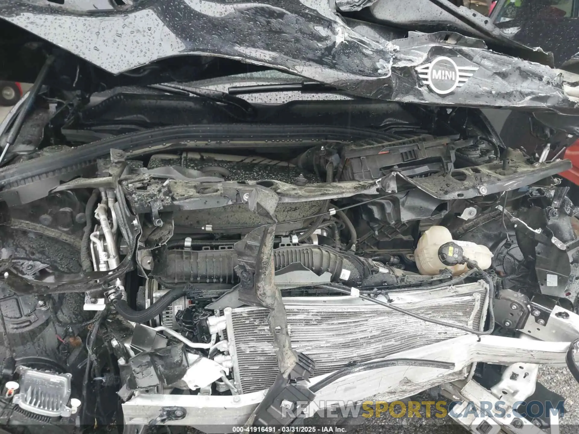 10 Фотография поврежденного автомобиля WMWXJ1C04P2T14811 MINI CLUBMAN 2023