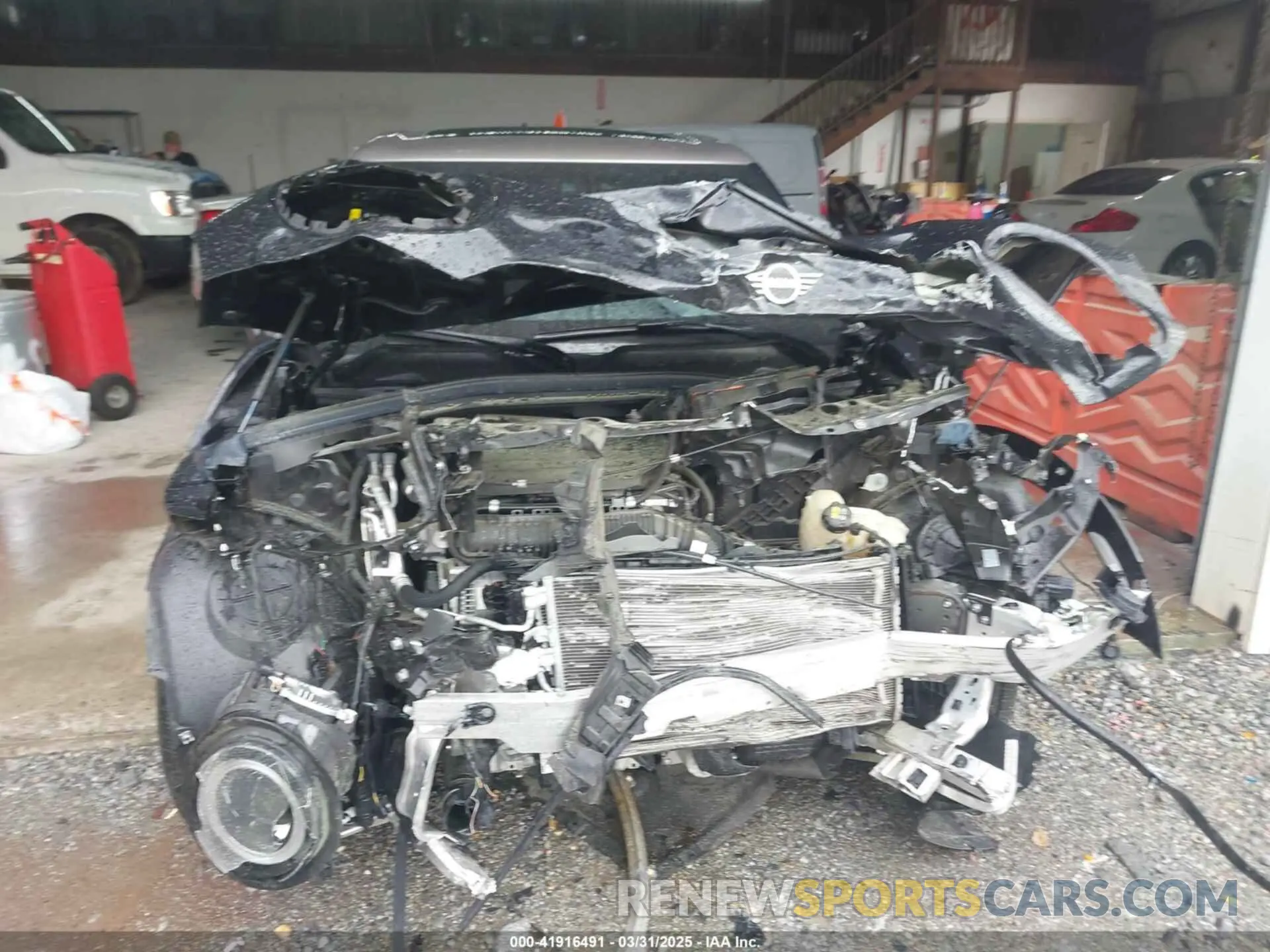 6 Фотография поврежденного автомобиля WMWXJ1C04P2T14811 MINI CLUBMAN 2023