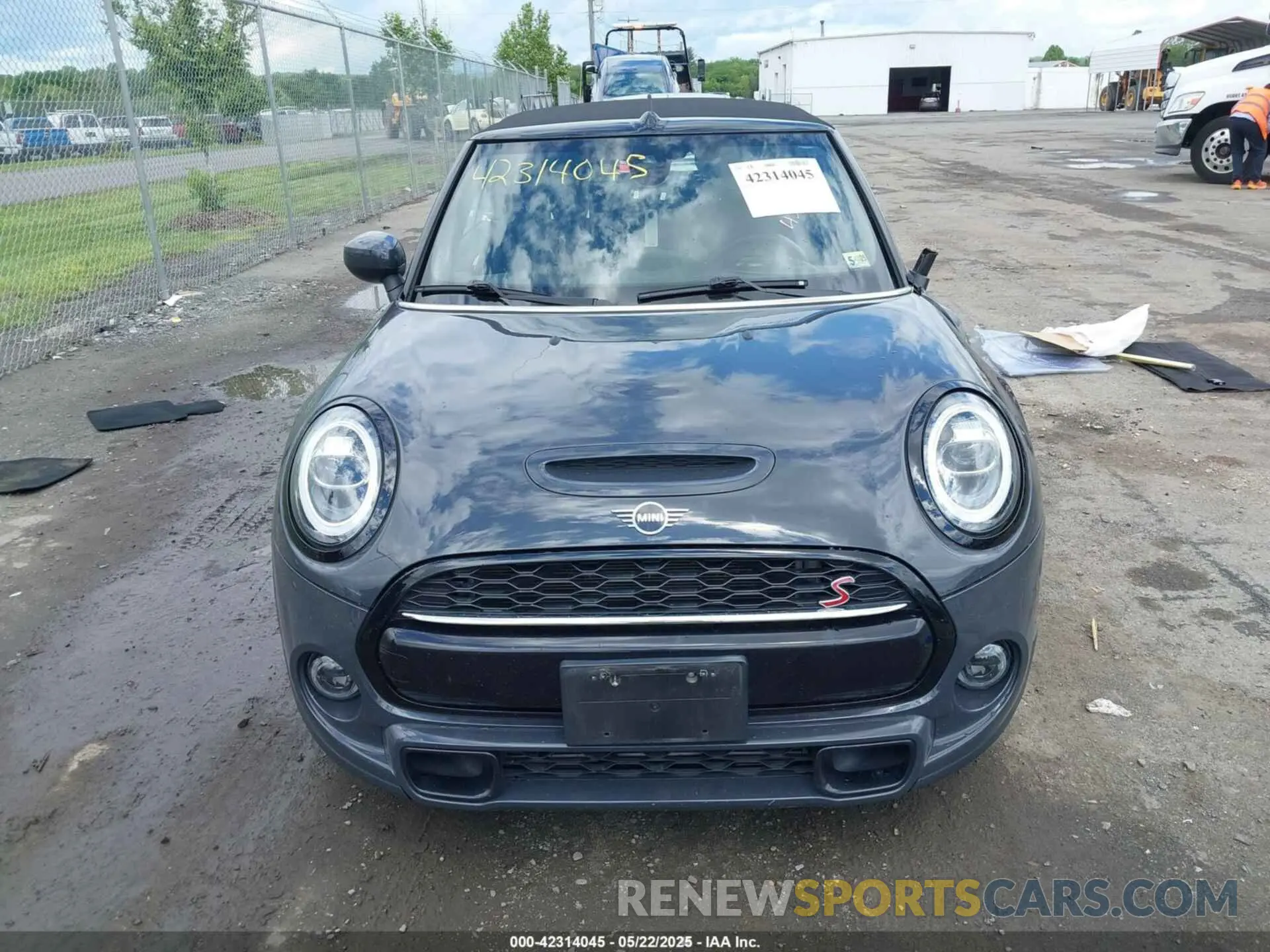 12 Photograph of a damaged car WMWWJ5C06M3M15700 MINI CONVERTIBLE 2021