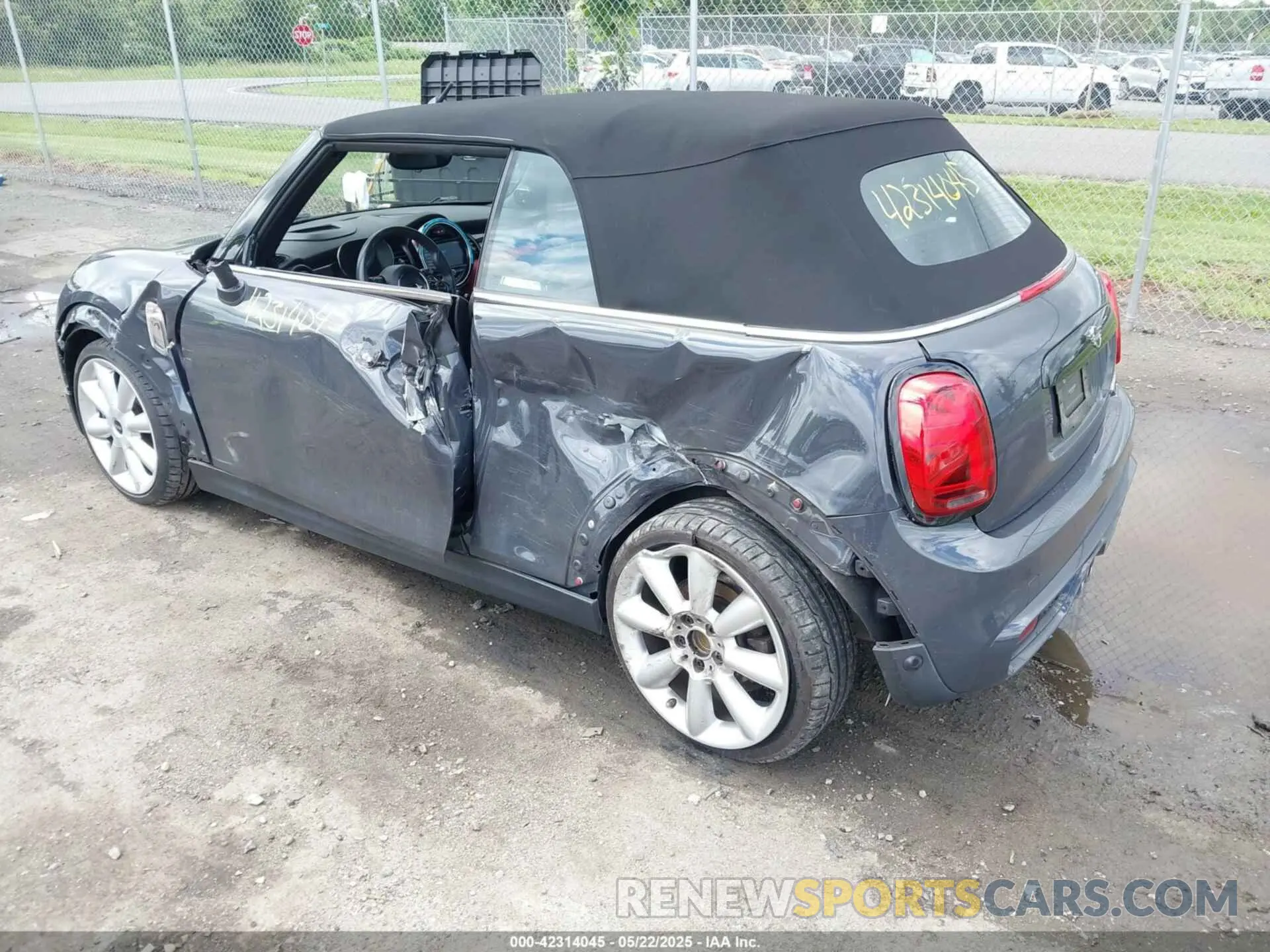 3 Photograph of a damaged car WMWWJ5C06M3M15700 MINI CONVERTIBLE 2021