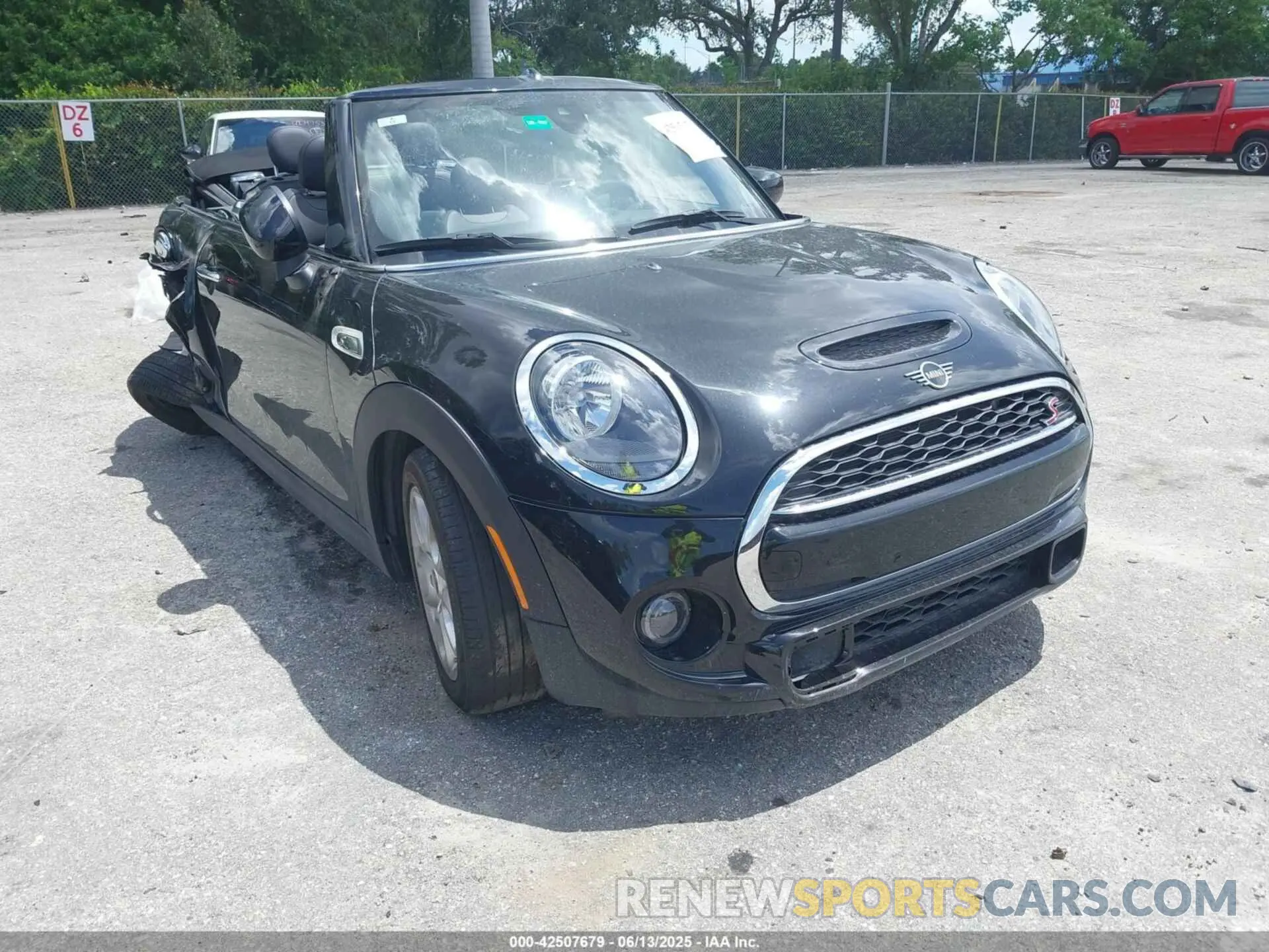 1 Photograph of a damaged car WMWWJ5C0XM3M08622 MINI CONVERTIBLE 2021
