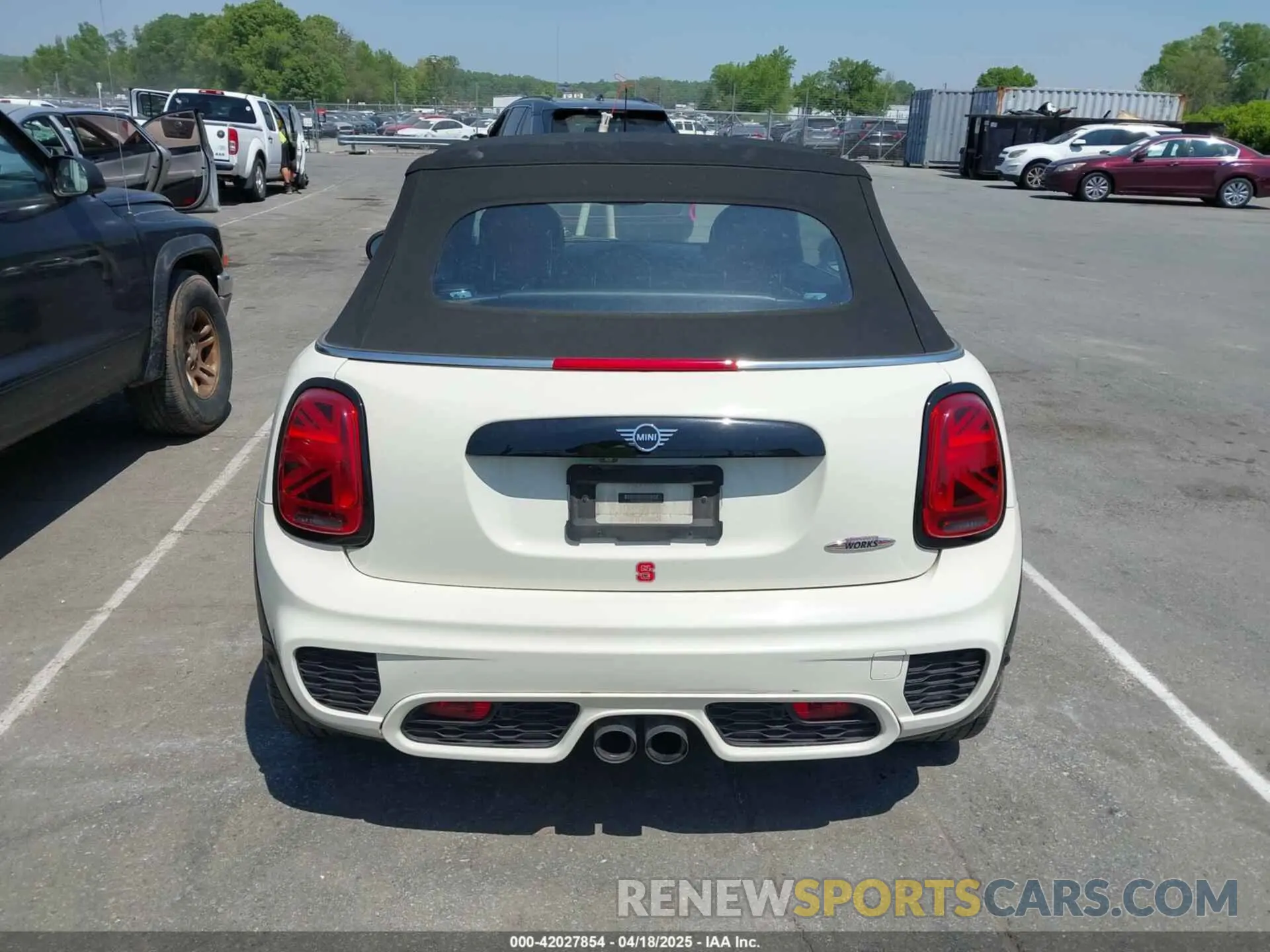 15 Photograph of a damaged car WMWWJ9C0XM3M07302 MINI CONVERTIBLE 2021