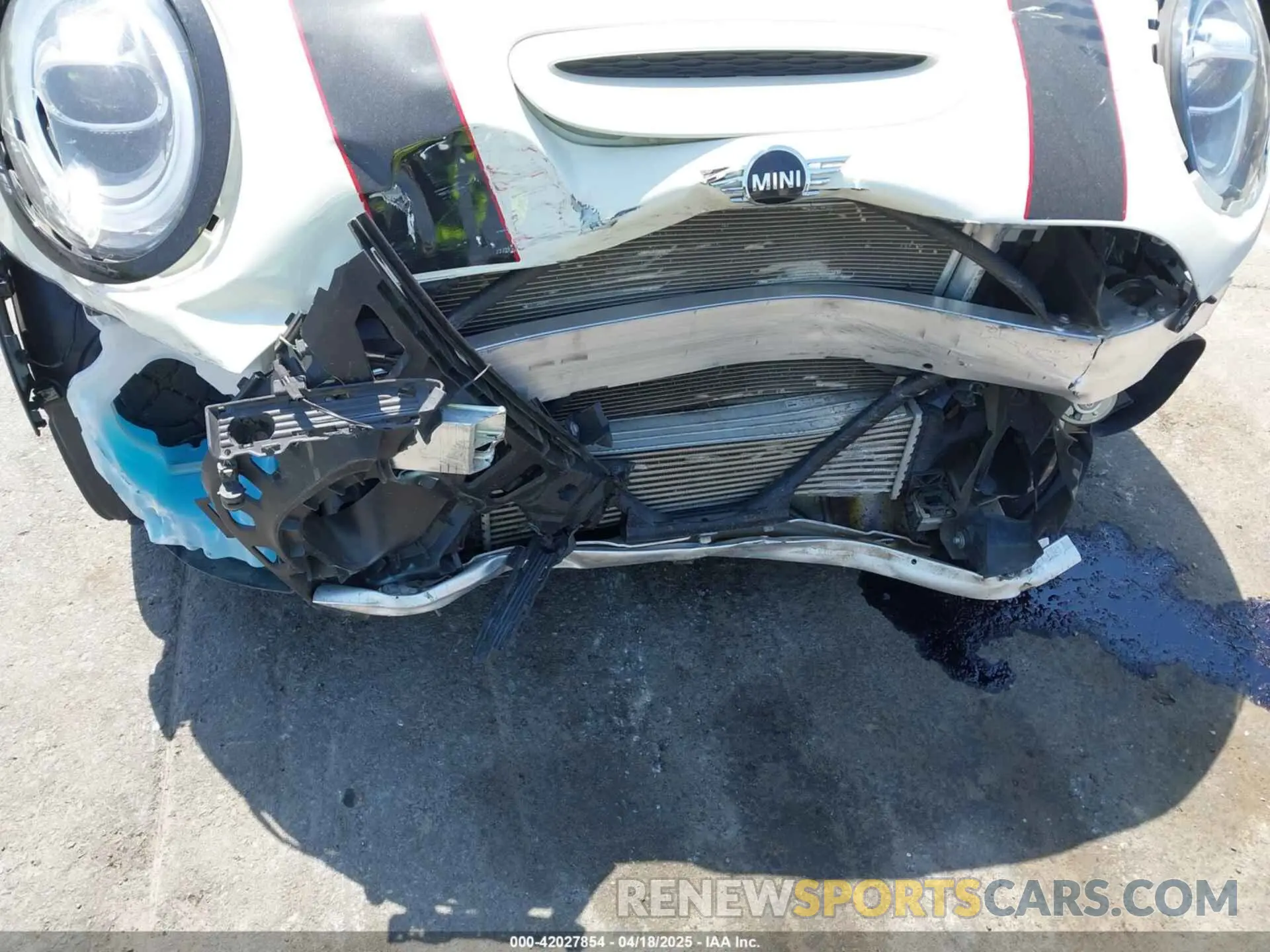 6 Photograph of a damaged car WMWWJ9C0XM3M07302 MINI CONVERTIBLE 2021