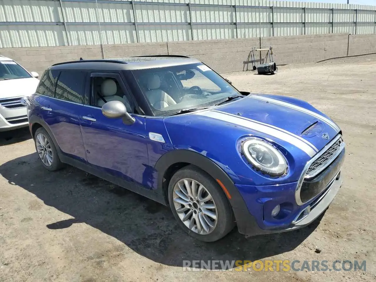 4 Photograph of a damaged car WMWLN9C52K2H59878 MINI COOPER 2019