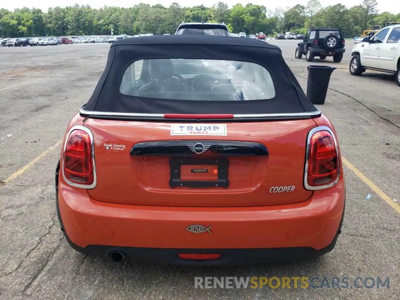 6 Photograph of a damaged car WMWWG5C56K3F79281 MINI COOPER 2019
