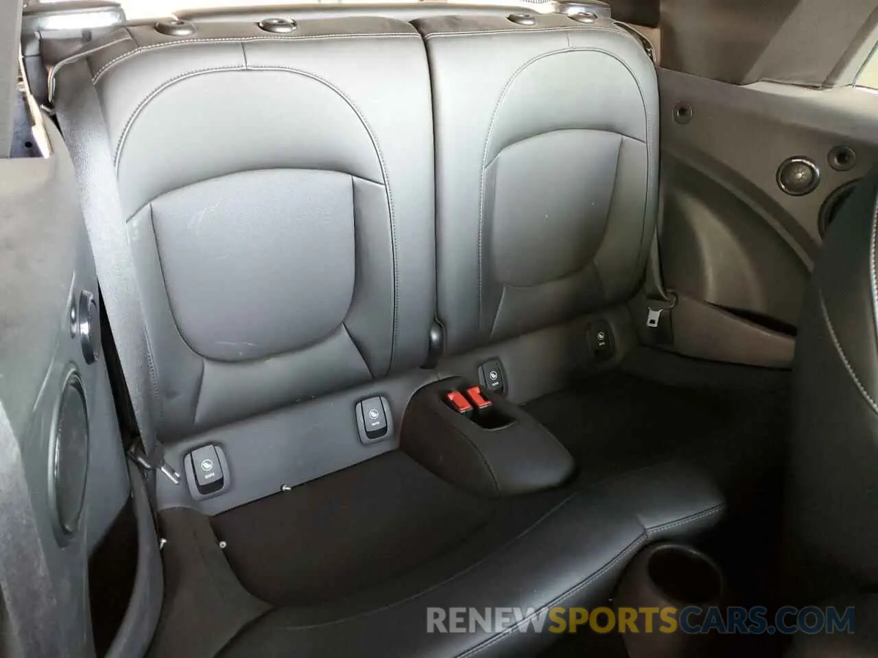 10 Фотография поврежденного автомобиля WMWWG9C57K3E40543 MINI COOPER 2019