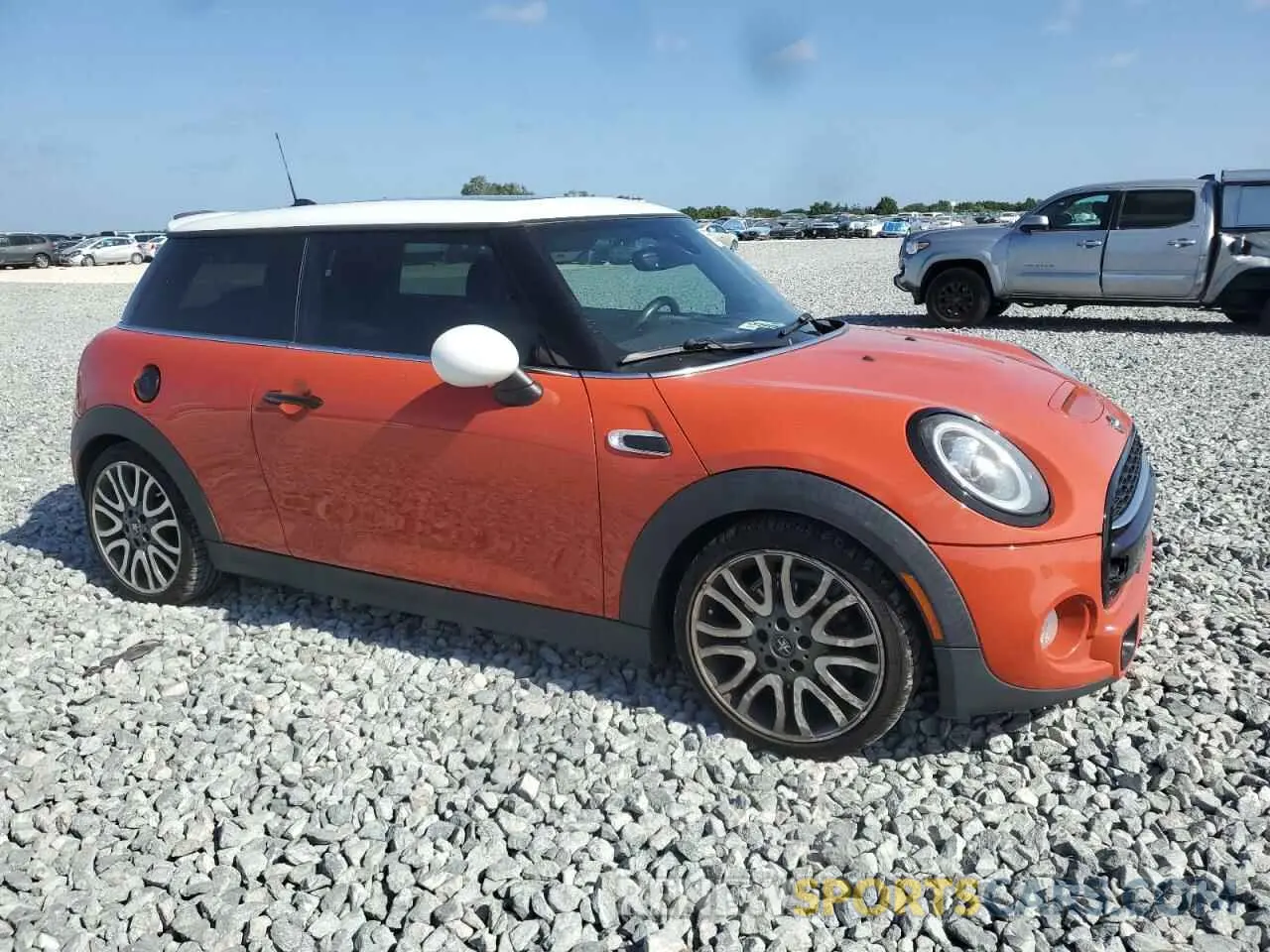 4 Photograph of a damaged car WMWXP7C50K2L00801 MINI COOPER 2019