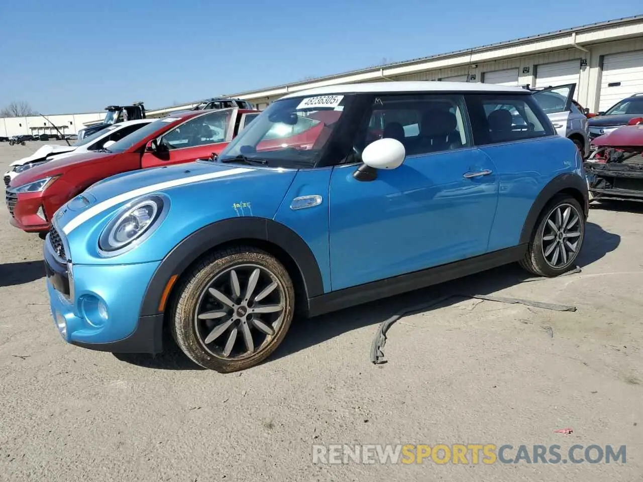 1 Фотография поврежденного автомобиля WMWXP7C52K2A50805 MINI COOPER 2019