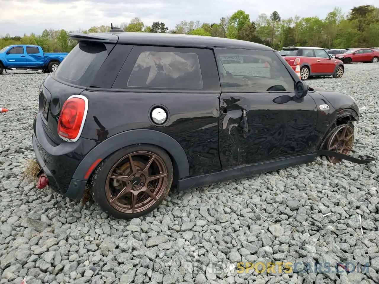 3 Photograph of a damaged car WMWXP7C56K2C62798 MINI COOPER 2019