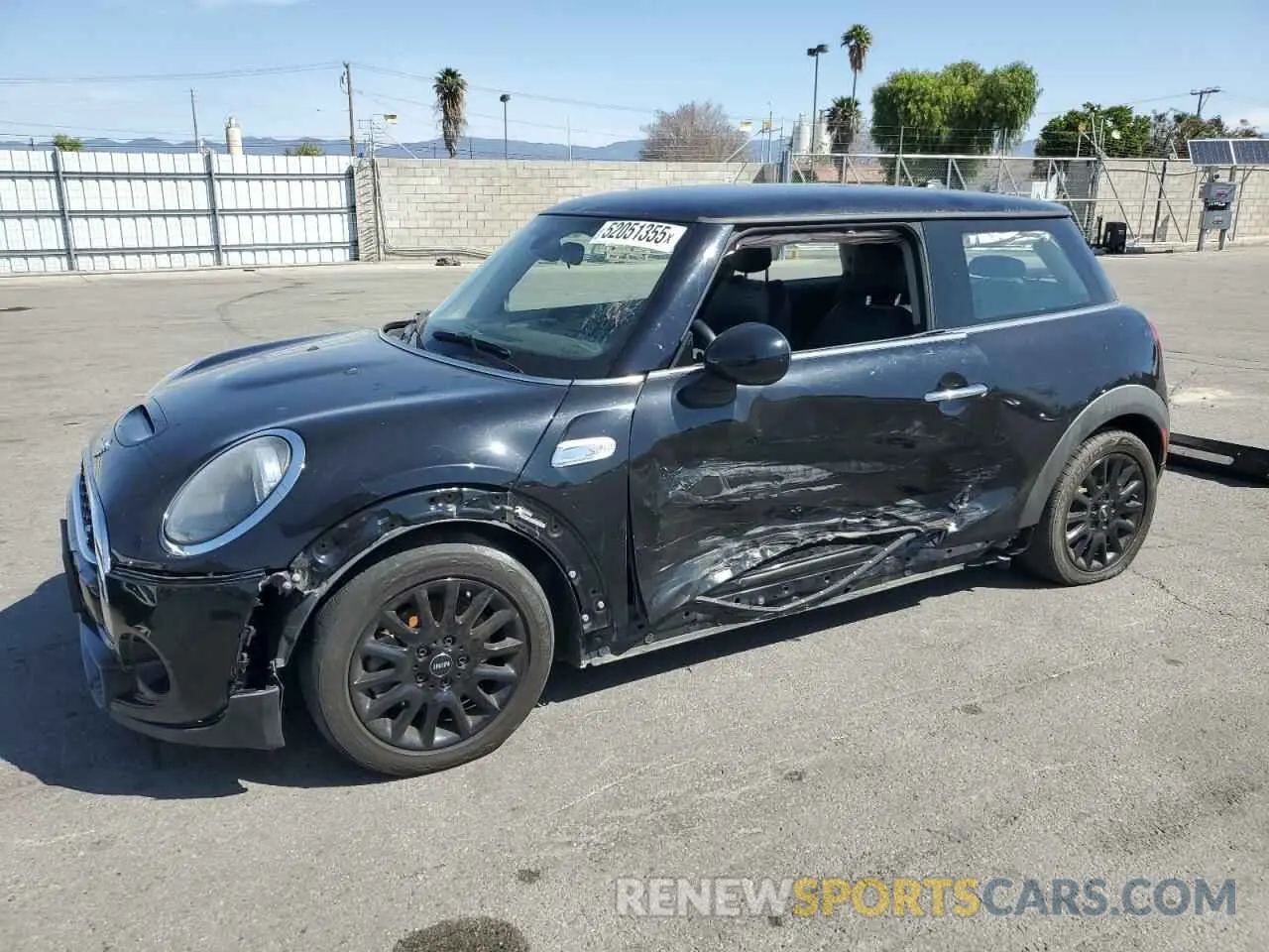 1 Фотография поврежденного автомобиля WMWXP7C5XK2A54469 MINI COOPER 2019