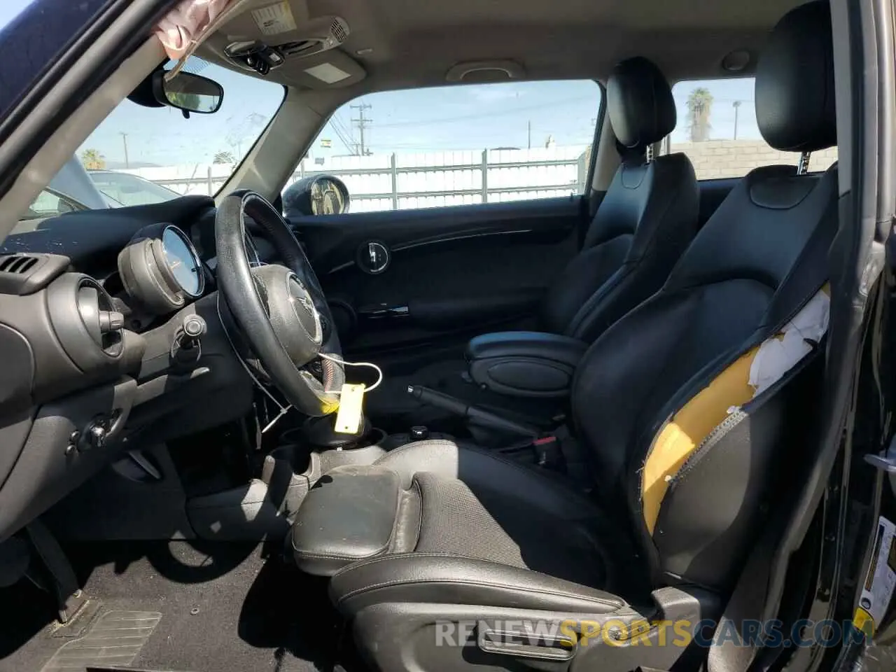 7 Фотография поврежденного автомобиля WMWXP7C5XK2A54469 MINI COOPER 2019