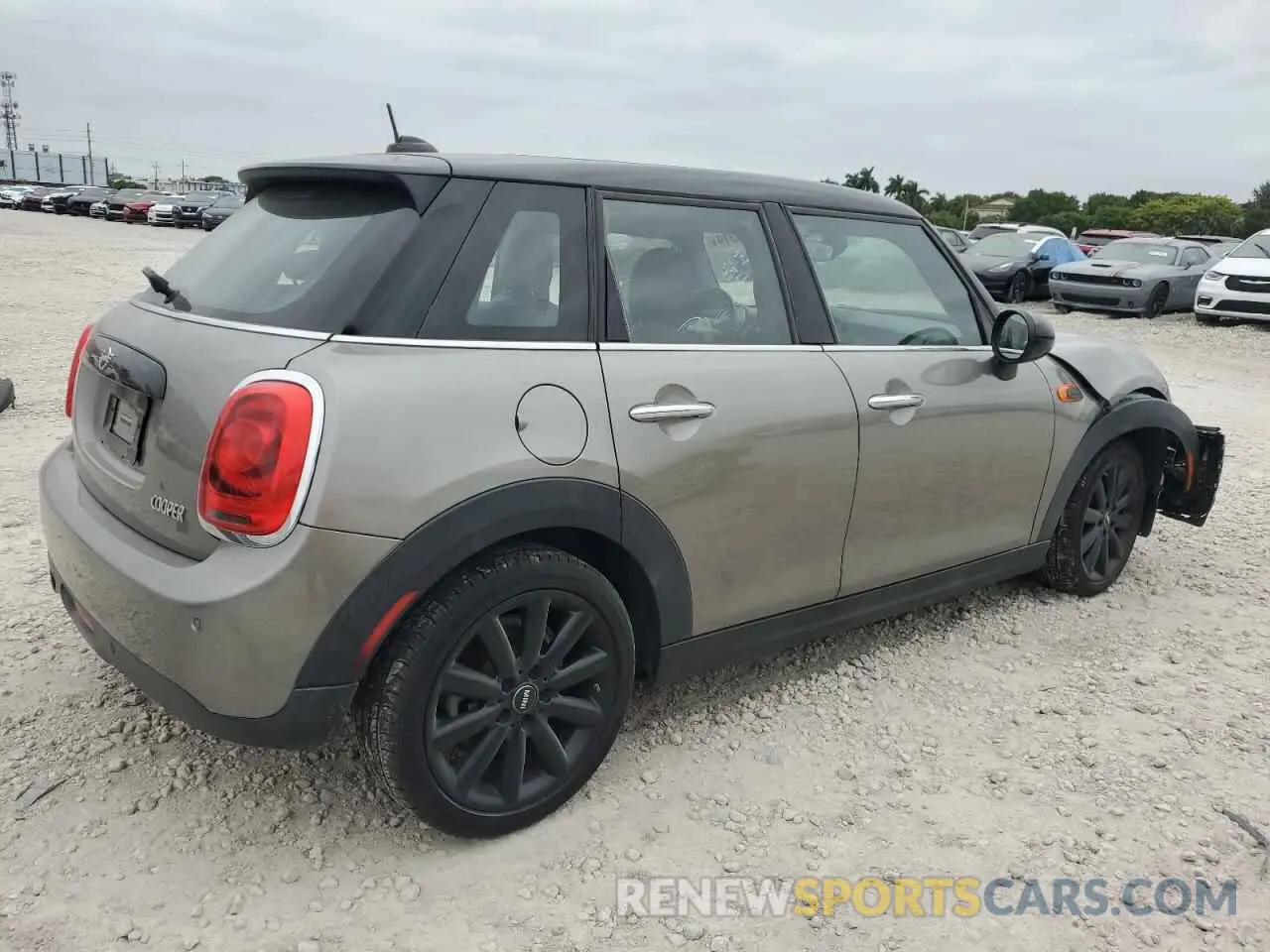 3 Photograph of a damaged car WMWXU1C53K2J02056 MINI COOPER 2019