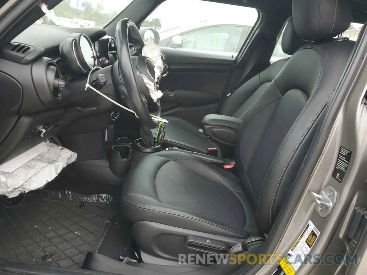7 Photograph of a damaged car WMWXU1C53K2J02056 MINI COOPER 2019