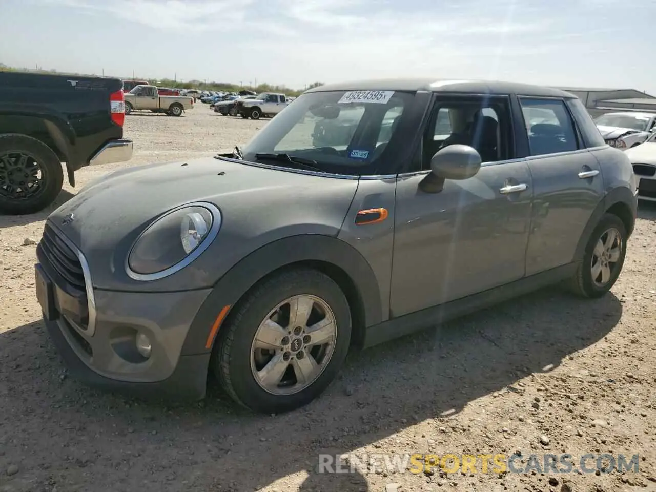 1 Фотография поврежденного автомобиля WMWXU1C57K2L09744 MINI COOPER 2019