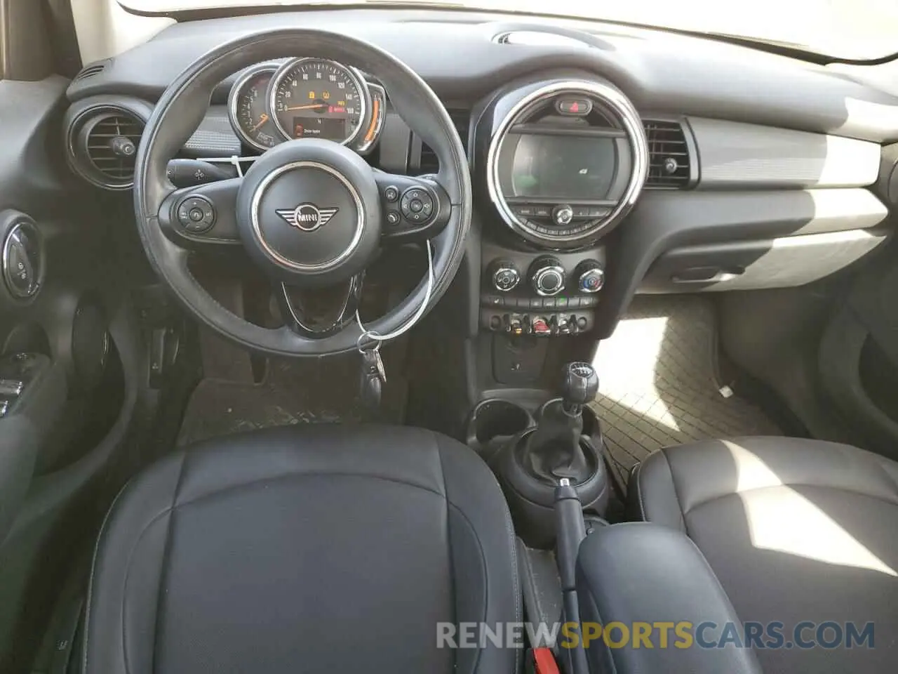 8 Фотография поврежденного автомобиля WMWXU1C57K2L09744 MINI COOPER 2019