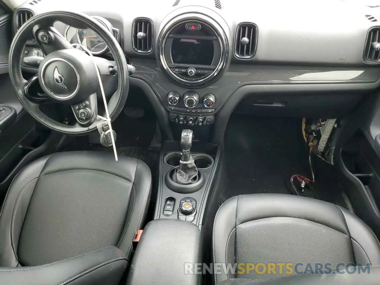 8 Photograph of a damaged car WMZYS7C52K3F45764 MINI COOPER 2019
