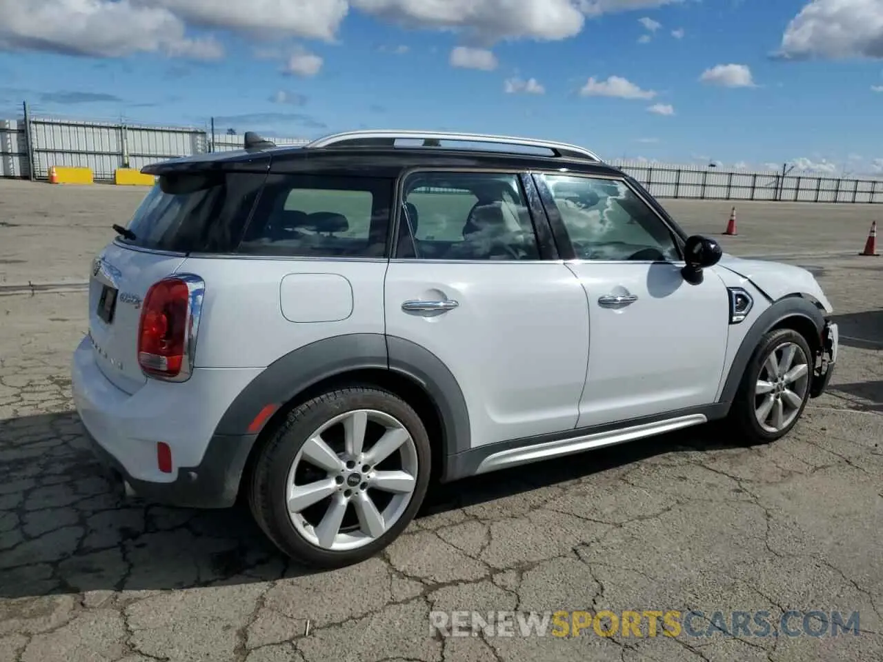 3 Фотография поврежденного автомобиля WMZYT3C55K3E94721 MINI COOPER 2019