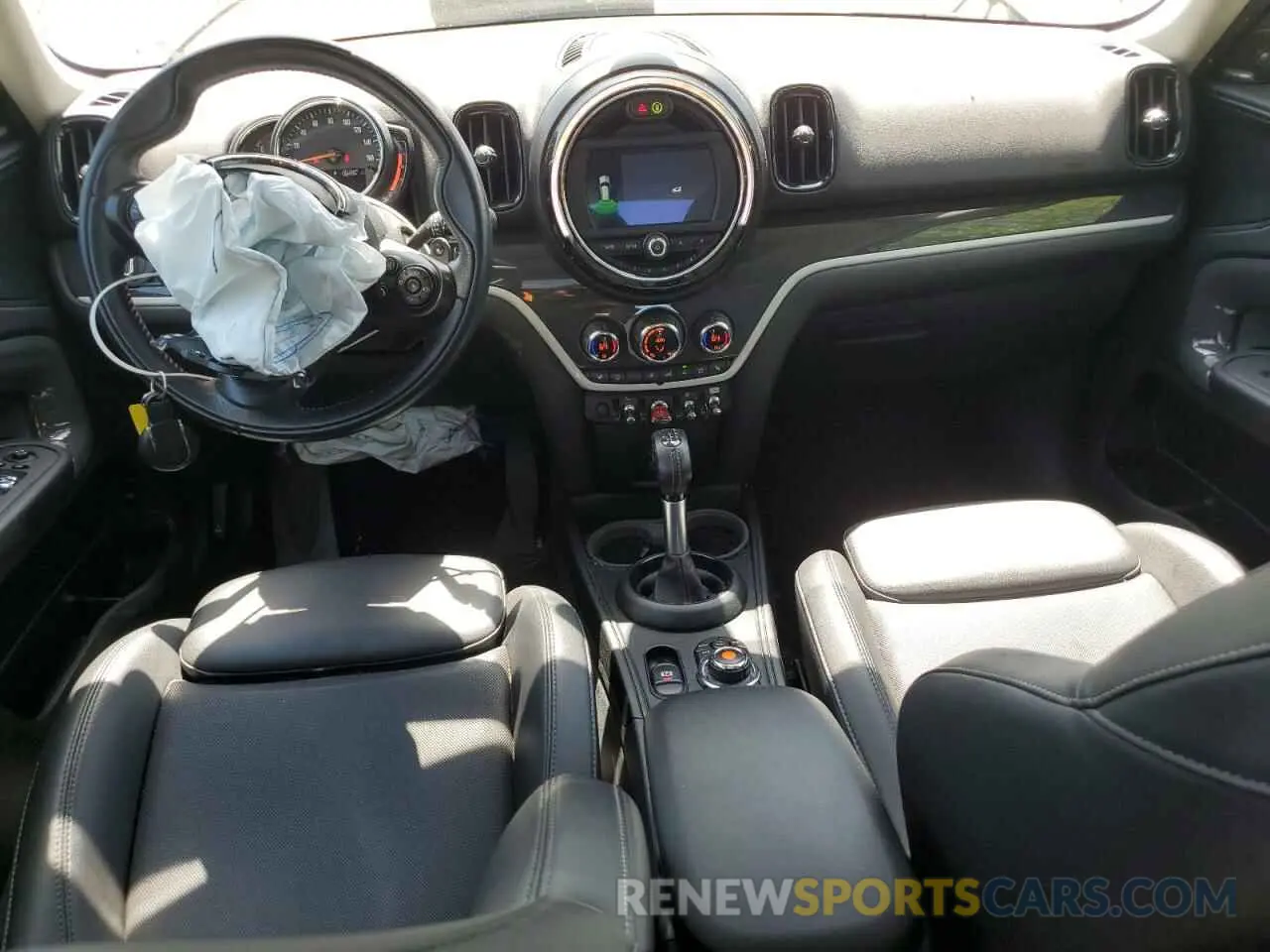8 Photograph of a damaged car WMZYT5C54K3E63732 MINI COOPER 2019