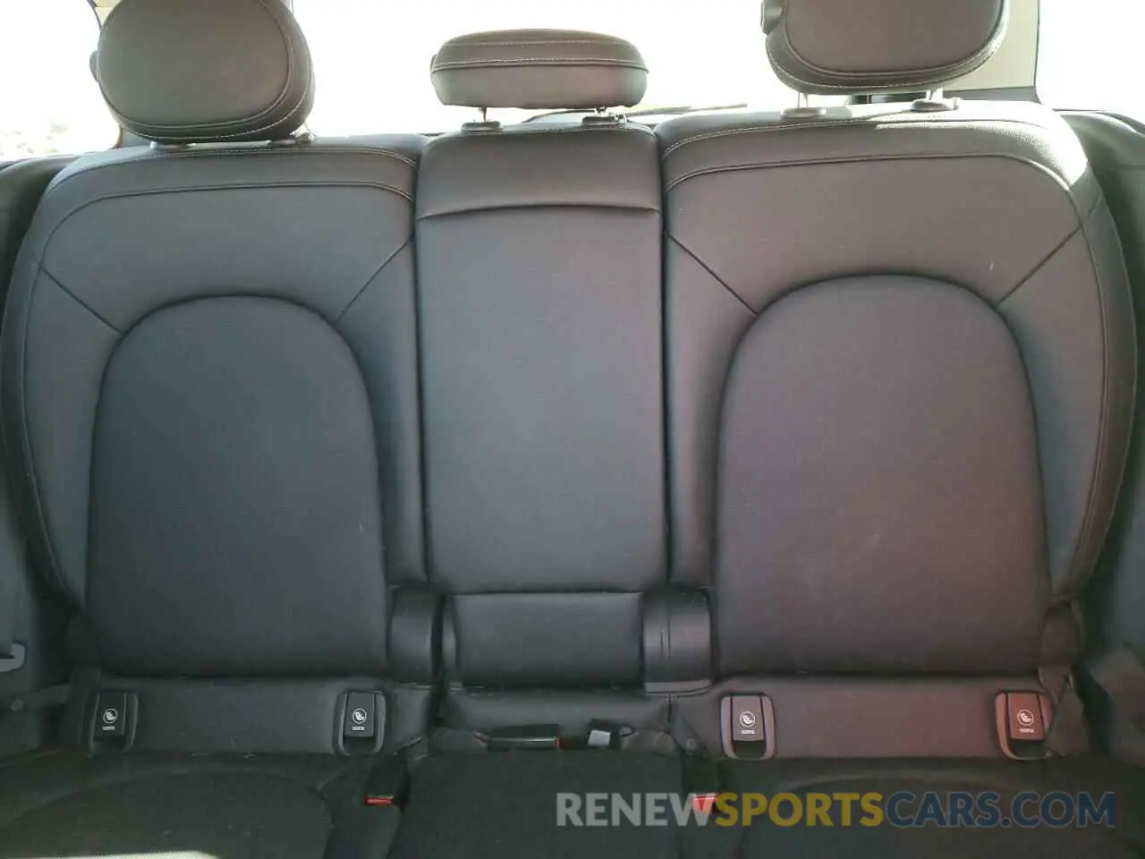 10 Photograph of a damaged car WMZYT5C54K3G90368 MINI COOPER 2019