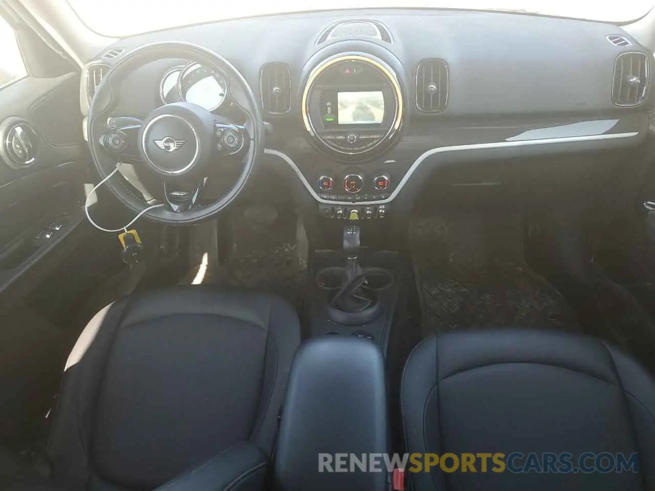 8 Фотография поврежденного автомобиля WMZYU7C50K3F93970 MINI COOPER 2019