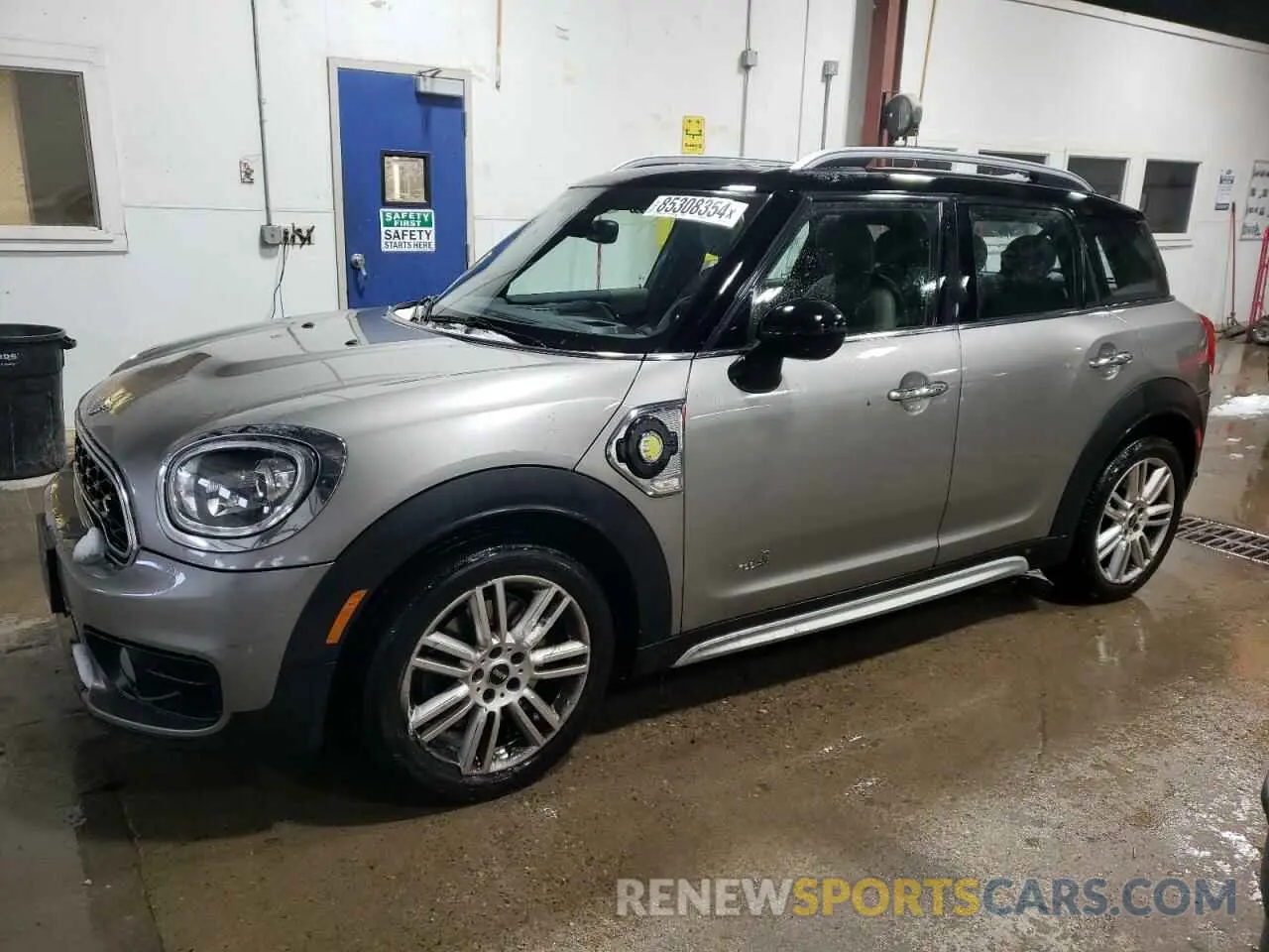 1 Фотография поврежденного автомобиля WMZYU7C51K3E56813 MINI COOPER 2019