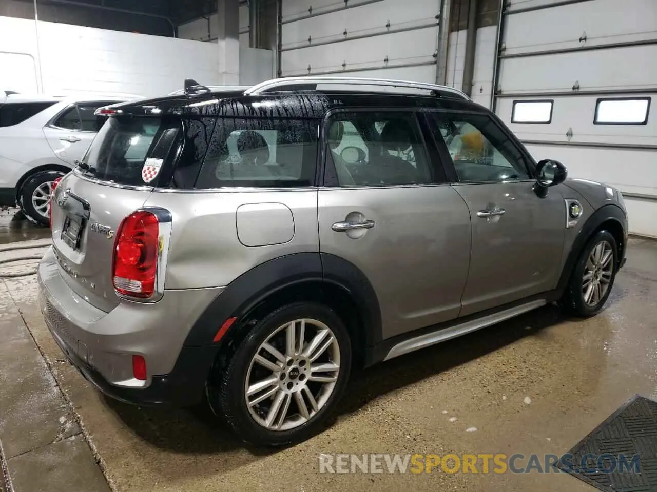 3 Фотография поврежденного автомобиля WMZYU7C51K3E56813 MINI COOPER 2019