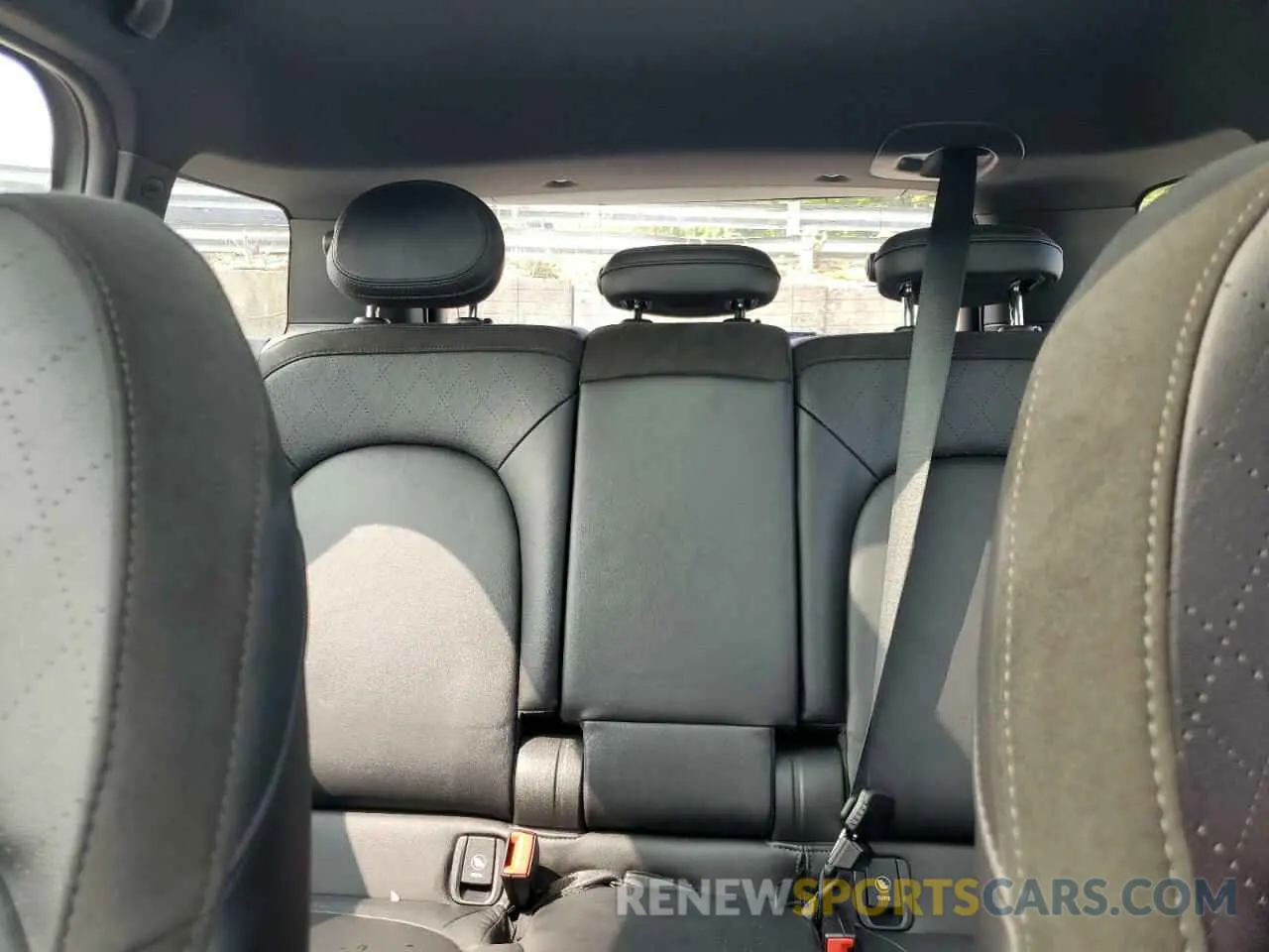 10 Photograph of a damaged car WMZYU7C51K3F94609 MINI COOPER 2019