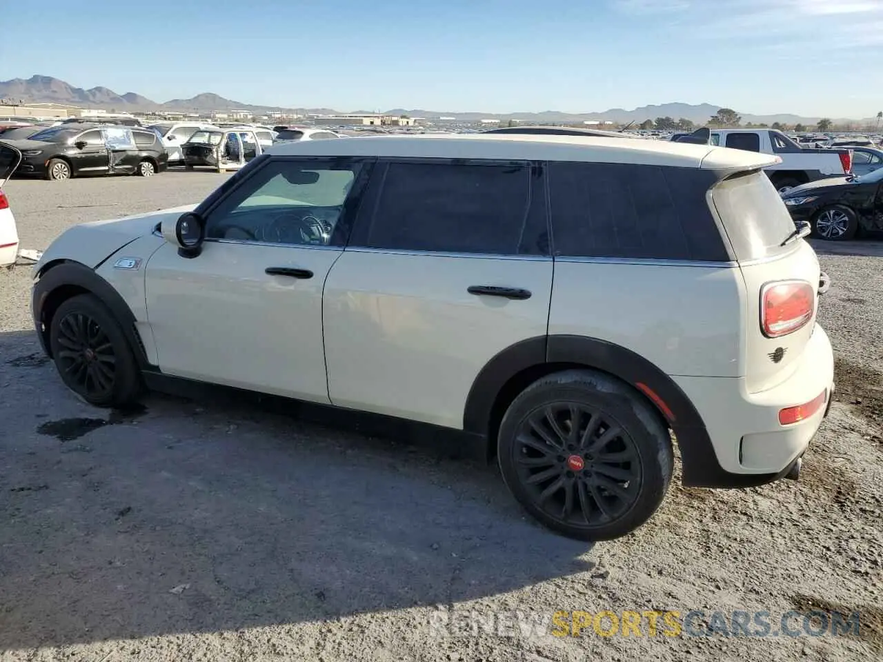 2 Фотография поврежденного автомобиля WMWLV7C00L2M57626 MINI COOPER 2020