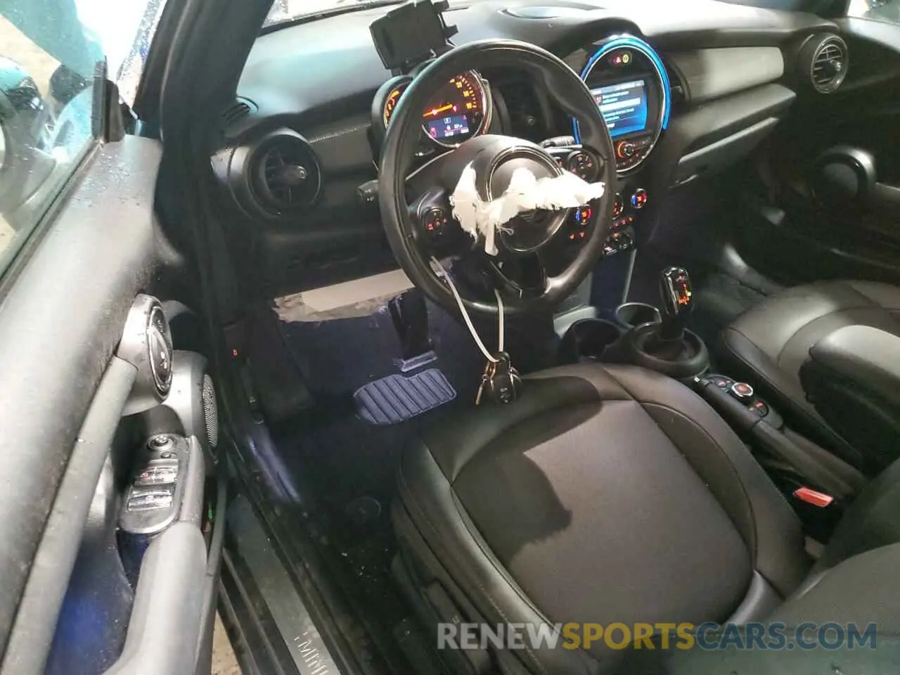 8 Фотография поврежденного автомобиля WMWWJ3C07L3L15723 MINI COOPER 2020