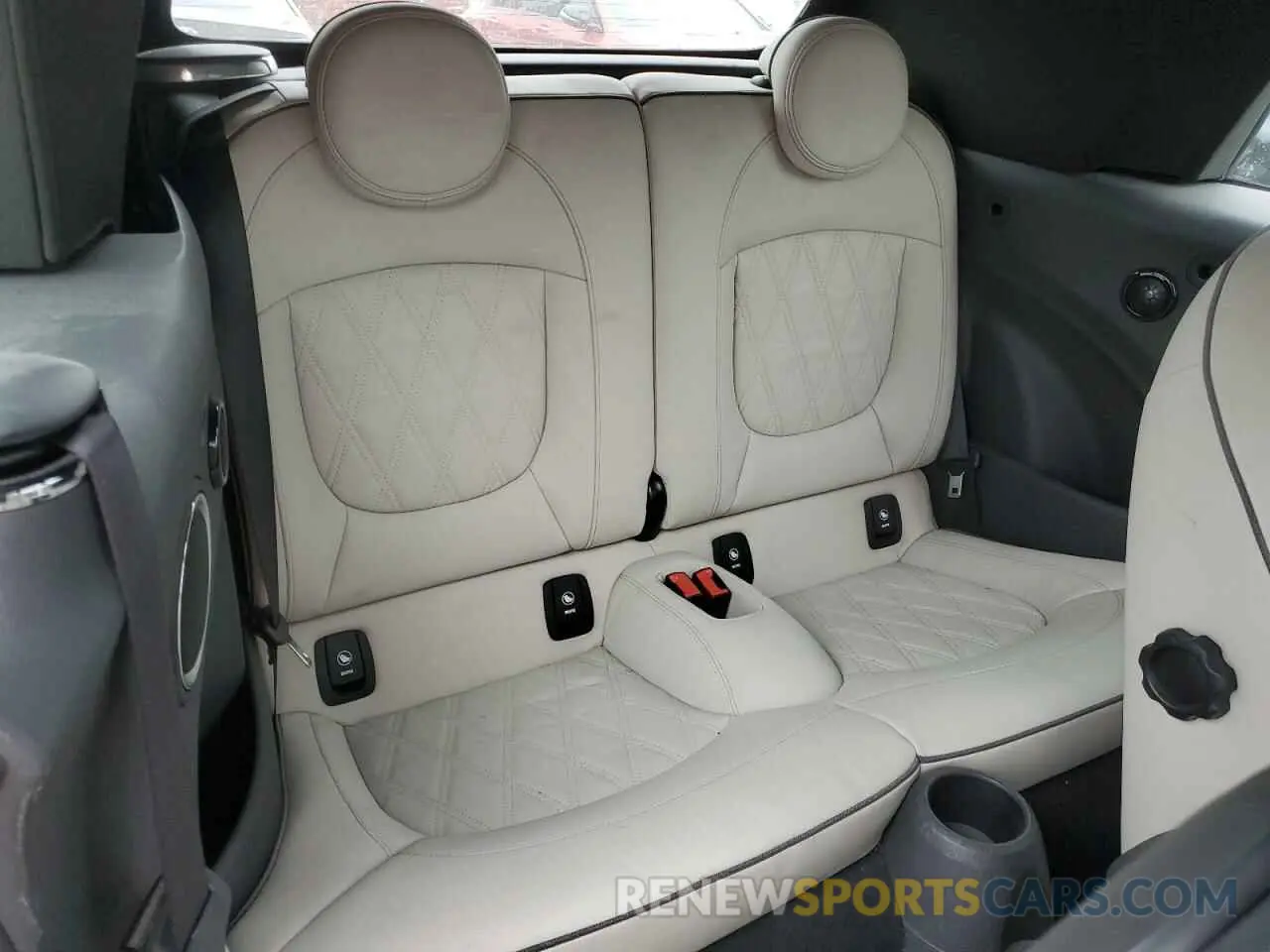 10 Фотография поврежденного автомобиля WMWWJ5C01L3L70762 MINI COOPER 2020