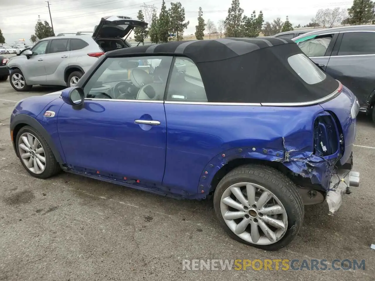 2 Фотография поврежденного автомобиля WMWWJ5C01L3L70762 MINI COOPER 2020