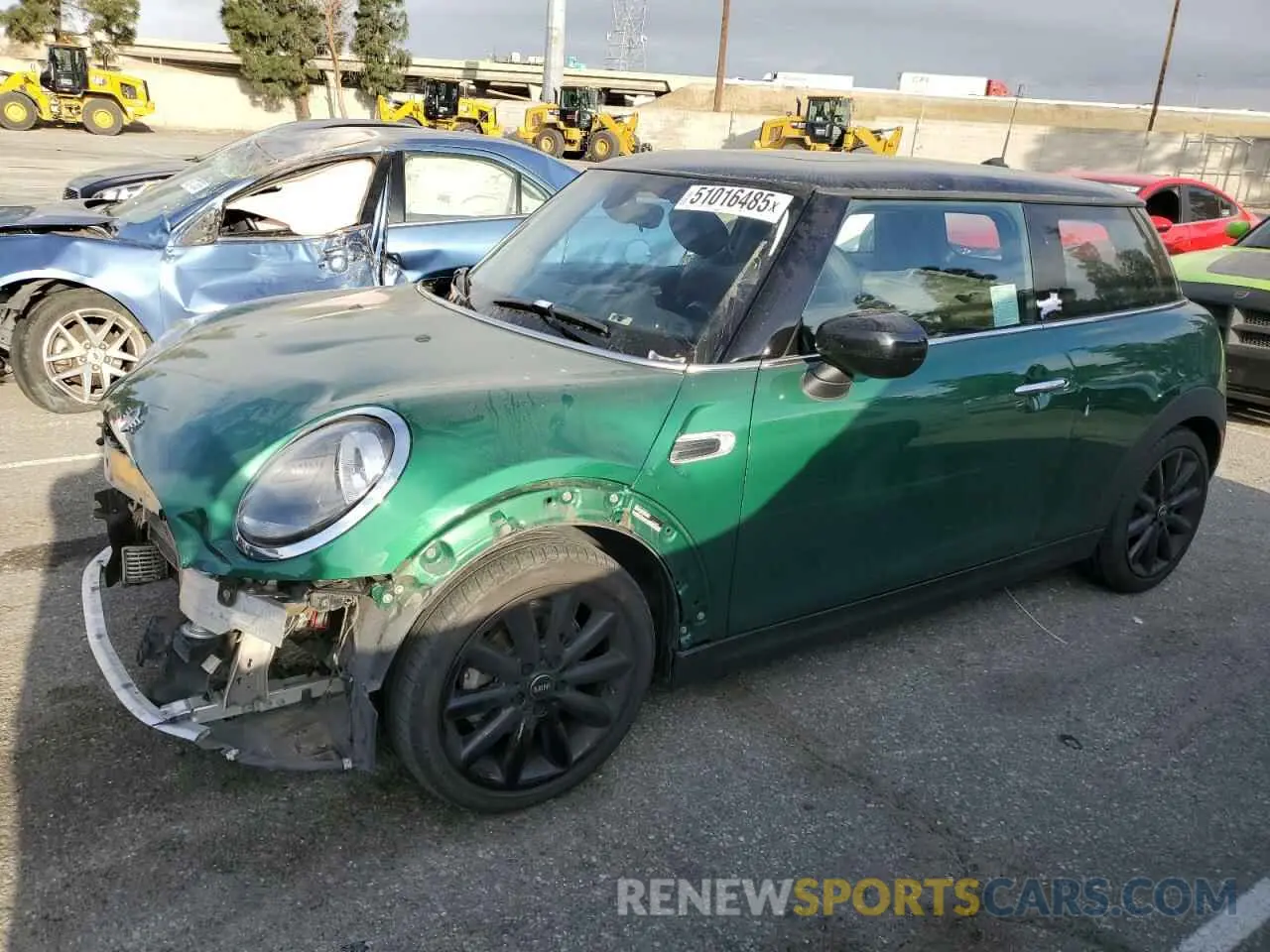 1 Фотография поврежденного автомобиля WMWXR3C00L2M30375 MINI COOPER 2020