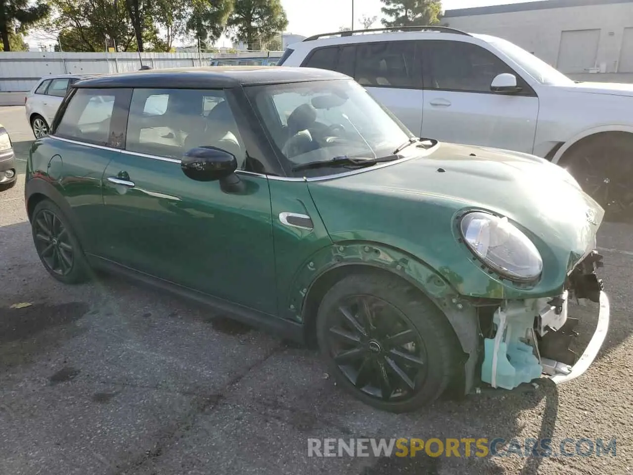 4 Фотография поврежденного автомобиля WMWXR3C00L2M30375 MINI COOPER 2020