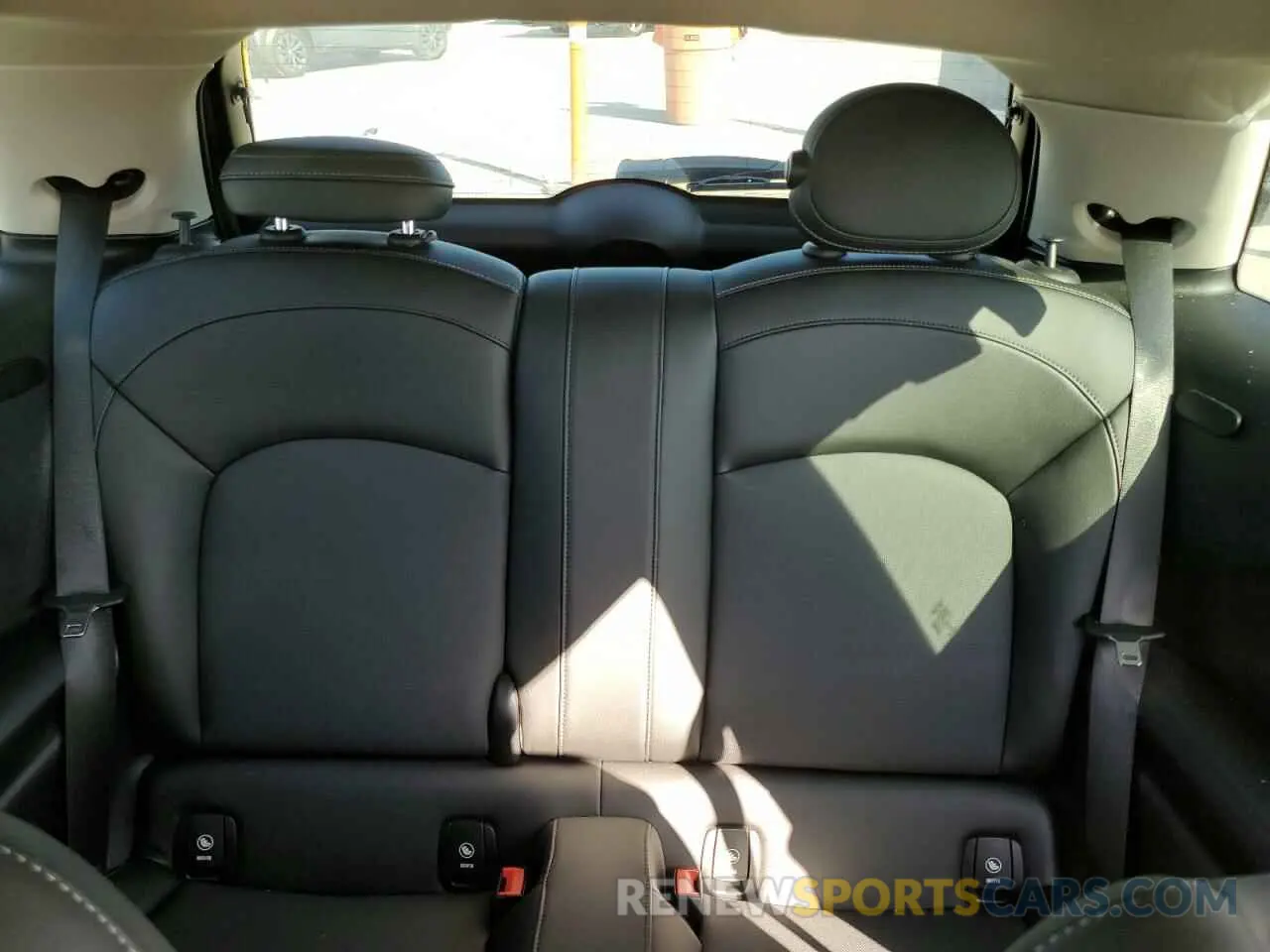 10 Фотография поврежденного автомобиля WMWXR5C06L2L49361 MINI COOPER 2020