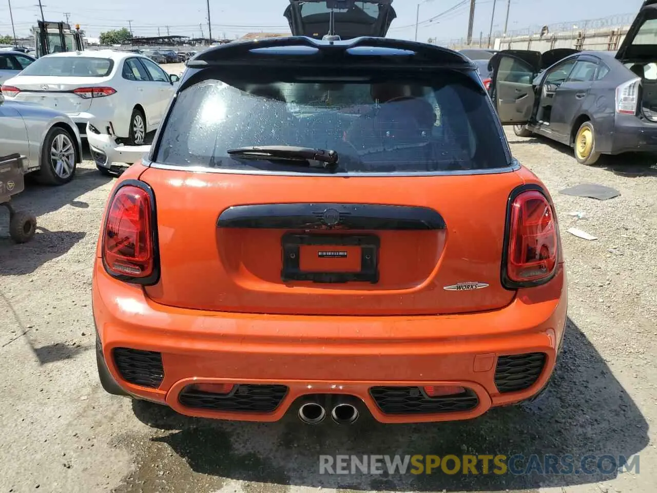 6 Photograph of a damaged car WMWXR9C02L2M79192 MINI COOPER 2020