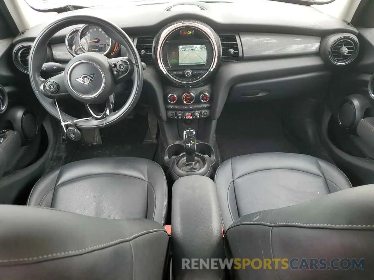 8 Фотография поврежденного автомобиля WMWXU7C06L2L35938 MINI COOPER 2020