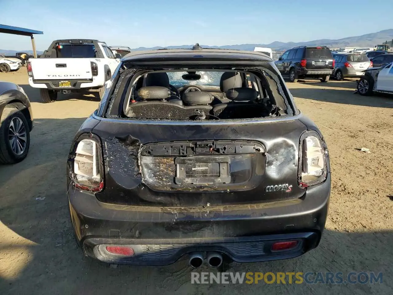 6 Photograph of a damaged car WMWXU9C08L2M41867 MINI COOPER 2020