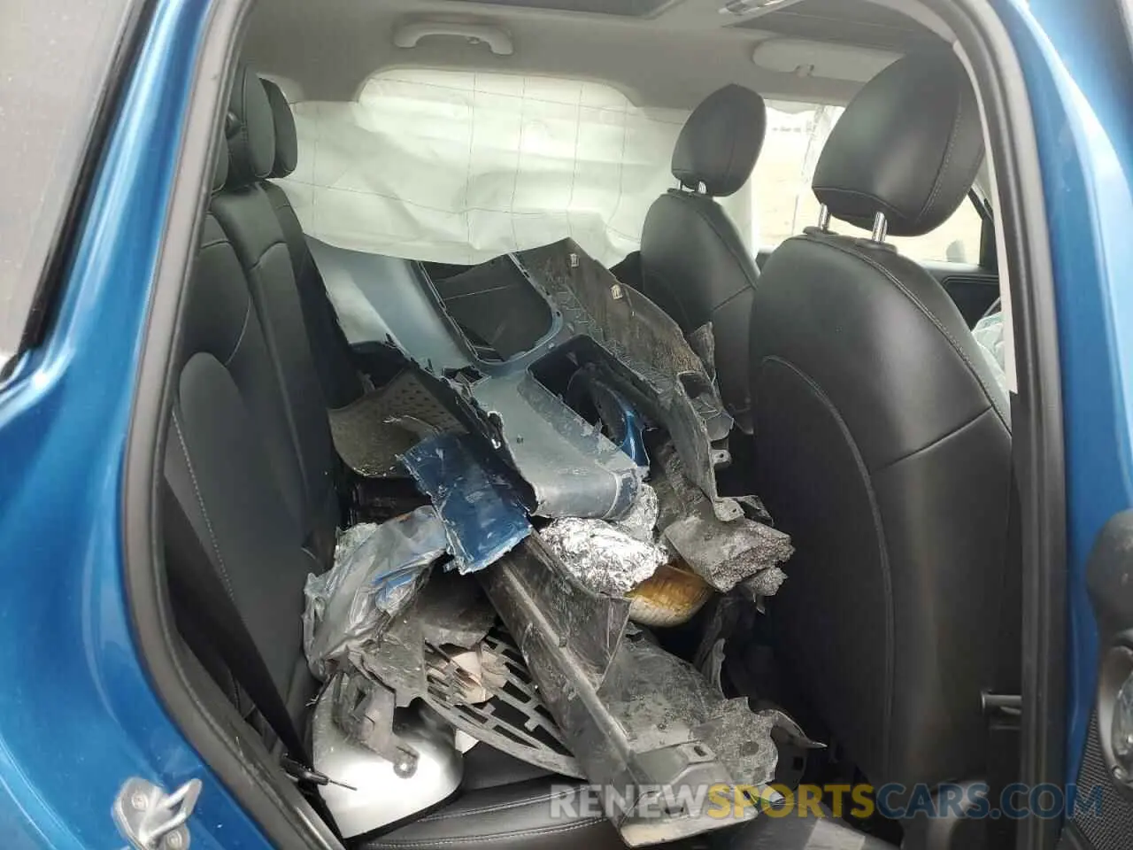 10 Photograph of a damaged car WMZYW5C03L3L13685 MINI COOPER 2020