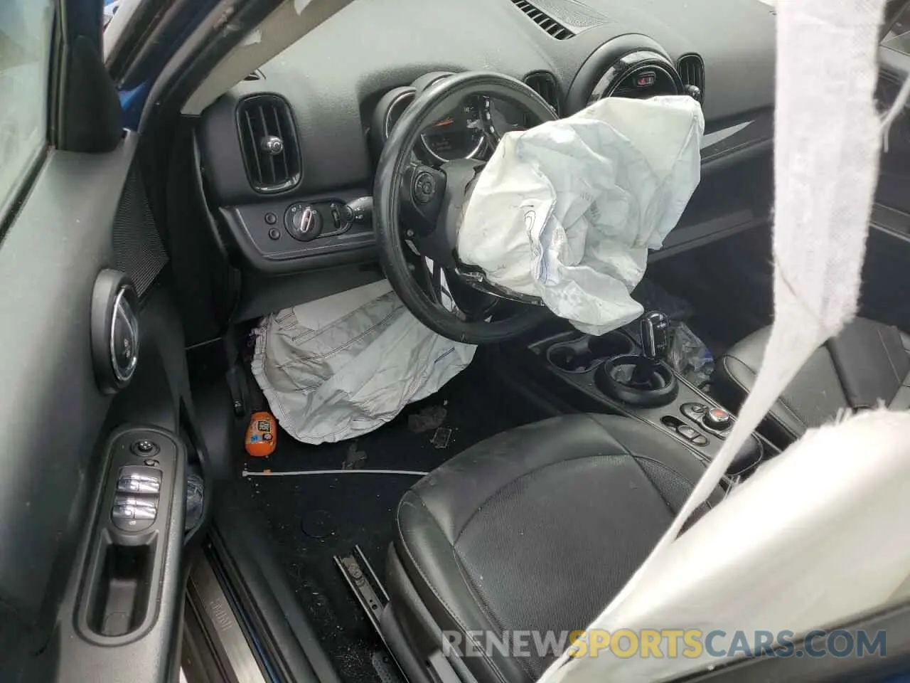 8 Photograph of a damaged car WMZYW5C03L3L13685 MINI COOPER 2020