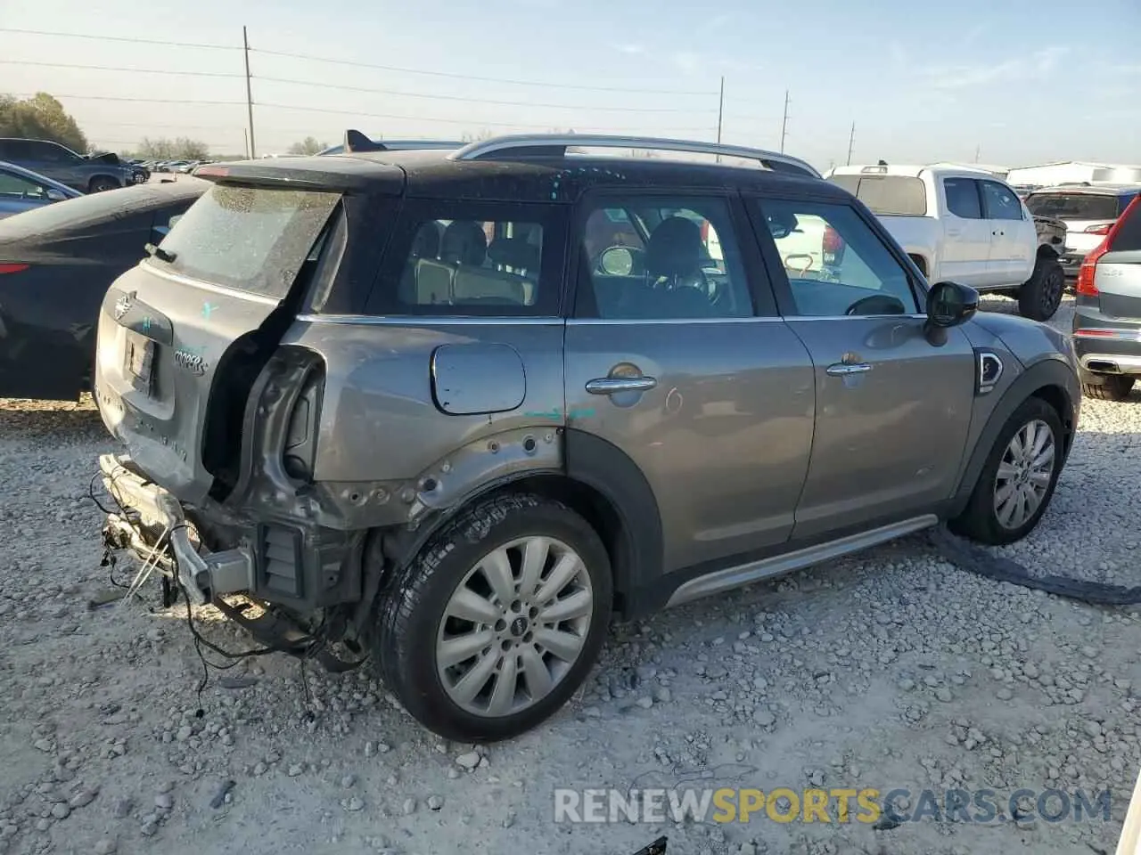 3 Фотография поврежденного автомобиля WMZYX1C05L3L34382 MINI COOPER 2020
