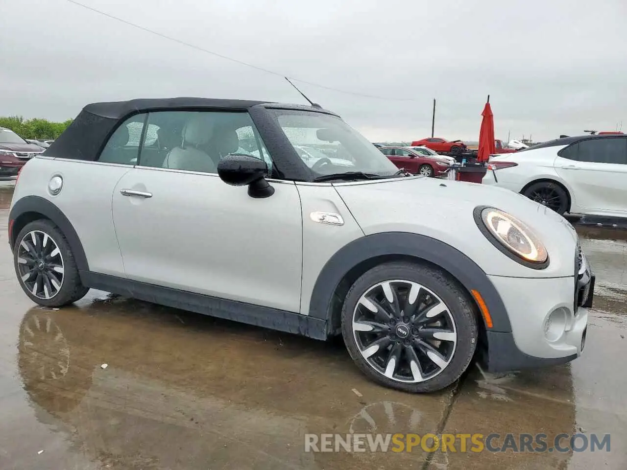 4 Photograph of a damaged car WMWWJ5C07M3M49127 MINI COOPER 2021