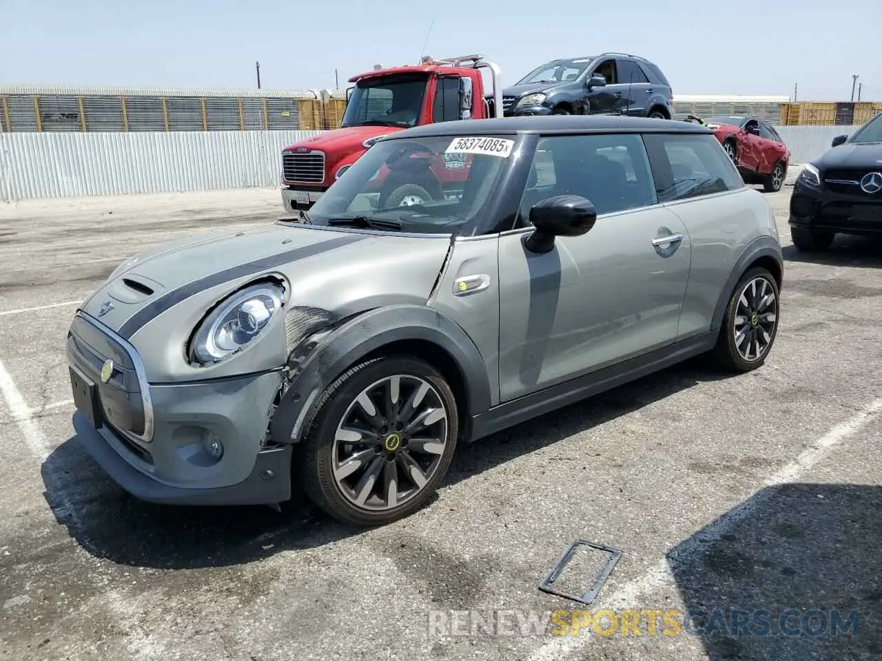 1 Фотография поврежденного автомобиля WMWXP3C0XM2N09933 MINI COOPER 2021