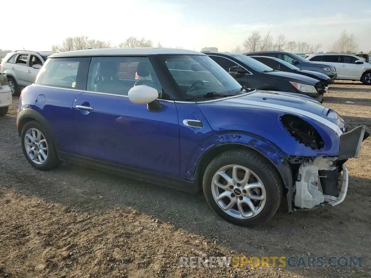 4 Фотография поврежденного автомобиля WMWXR3C03M2N73872 MINI COOPER 2021