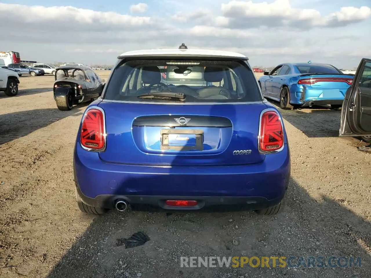 6 Фотография поврежденного автомобиля WMWXR3C03M2N73872 MINI COOPER 2021