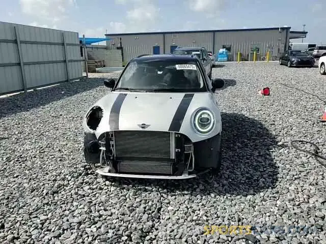 14 Photograph of a damaged car WMWXU7C04M2P09433 MINI COOPER 2021