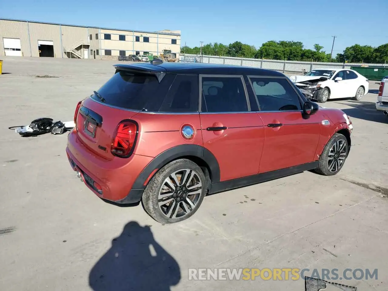 3 Фотография поврежденного автомобиля WMWXU9C08M2N29397 MINI COOPER 2021