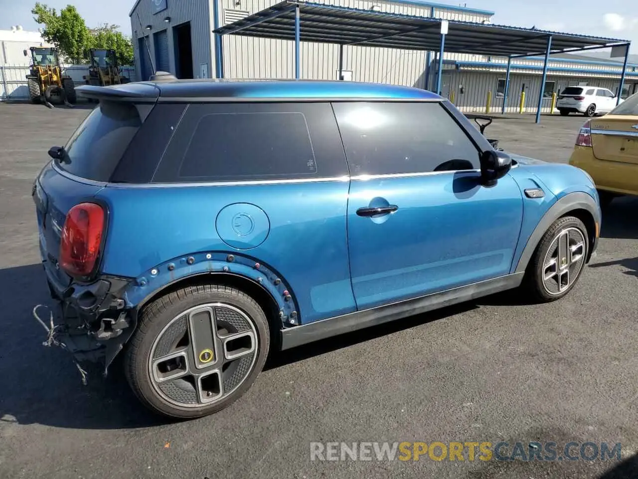 3 Фотография поврежденного автомобиля WMW13DJ05N2P69426 MINI COOPER 2022