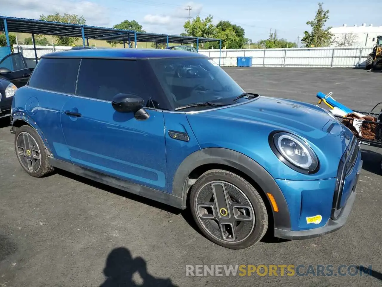 4 Фотография поврежденного автомобиля WMW13DJ05N2P69426 MINI COOPER 2022