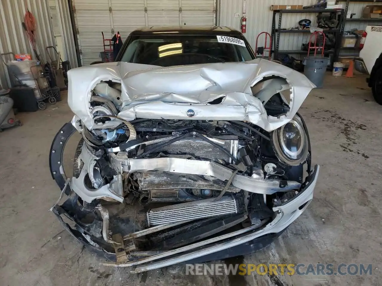 5 Фотография поврежденного автомобиля WMWLV7C06N2R15477 MINI COOPER 2022